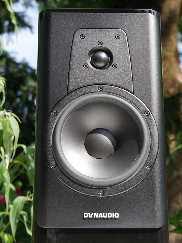 Dynaudio Contoru 20 black edition frontal